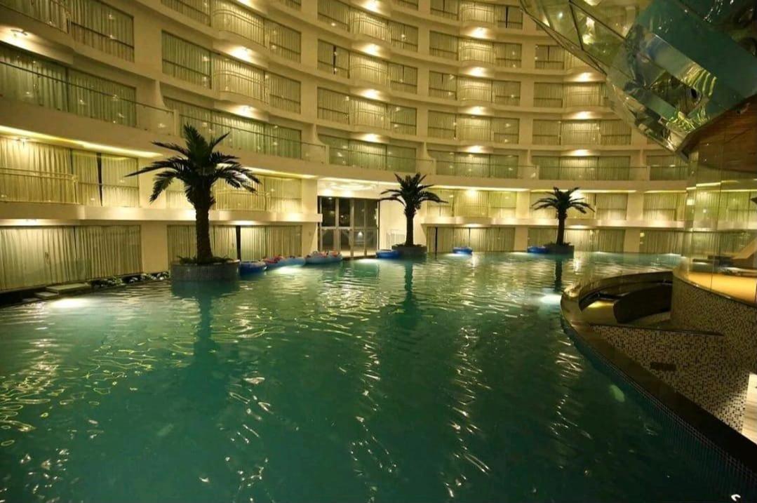 Homestays At Rajhans Belliza Near Airport Surat Eksteriør billede