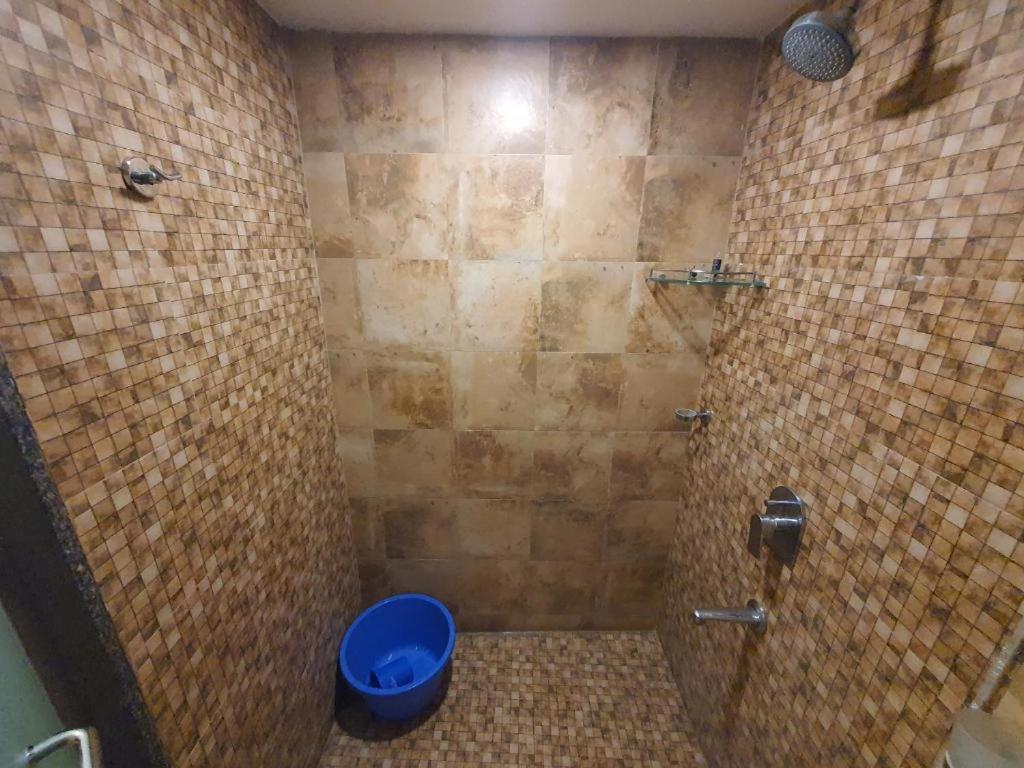 Homestays At Rajhans Belliza Near Airport Surat Eksteriør billede